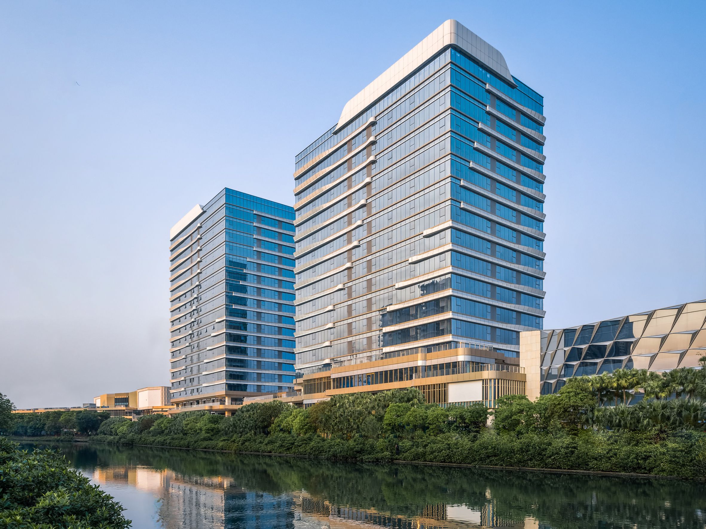 ?？谘啪訕?lè)中心